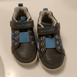 Hush Puppies Jesse Gray and Blue Sneakers wVelcro Strap Leather Upper Sz 8.5M